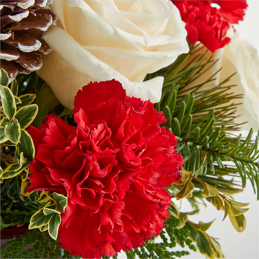Christmas Market Bouquet –  Grand Flowers/irish Rose, Novi MI