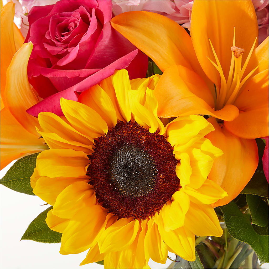 In Full Swing Bouquet –  Grand Flowers/irish Rose, Novi MI