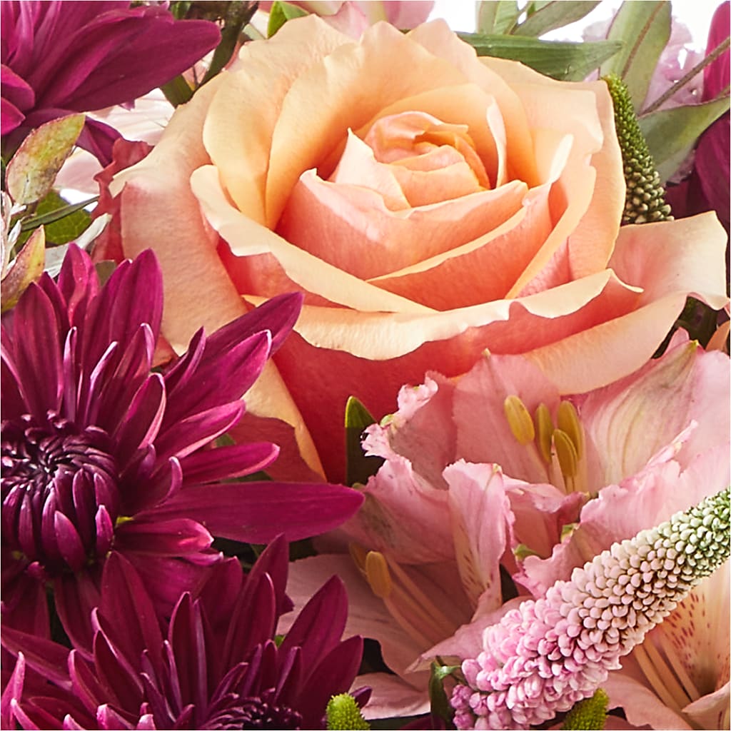Berry Cobbler Bouquet –  Grand Flowers/irish Rose, Novi MI