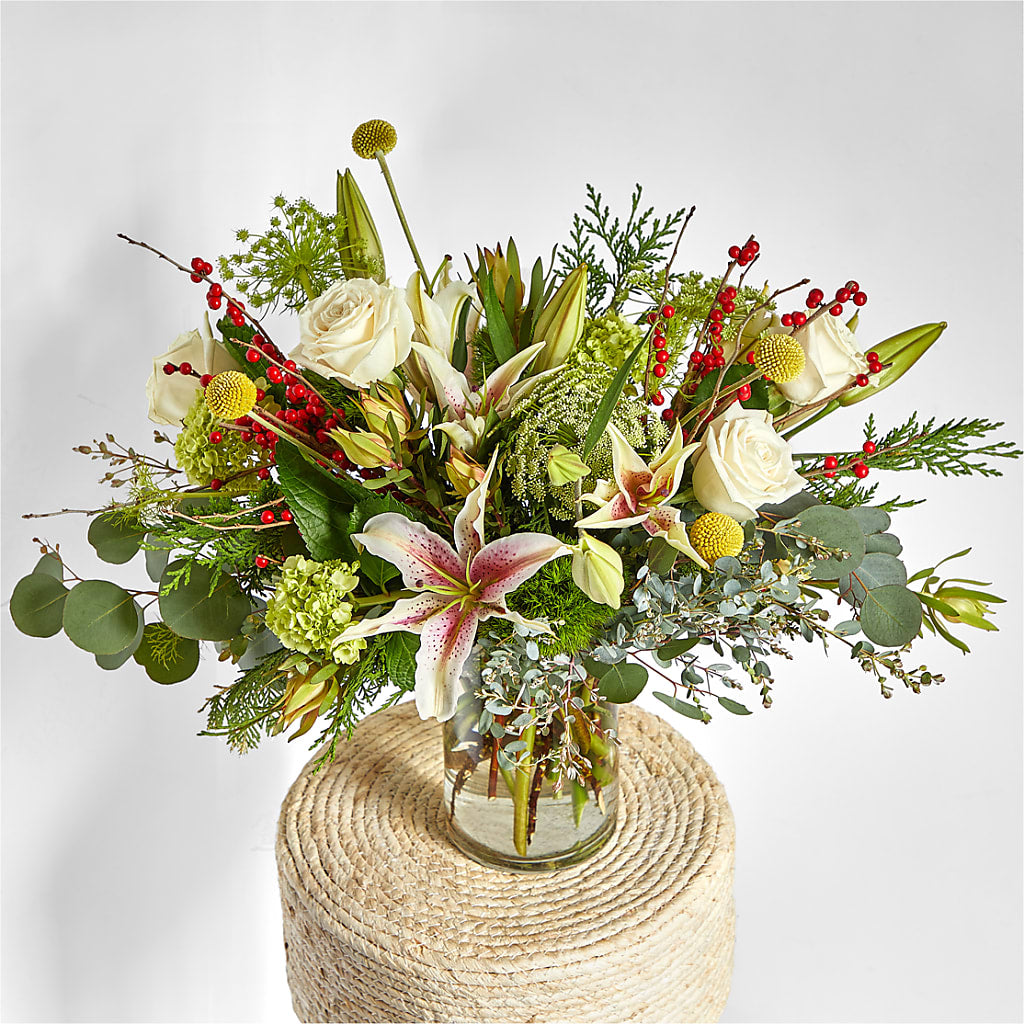 Berry & Bright Bouquet –  Grand Flowers/irish Rose, Novi MI