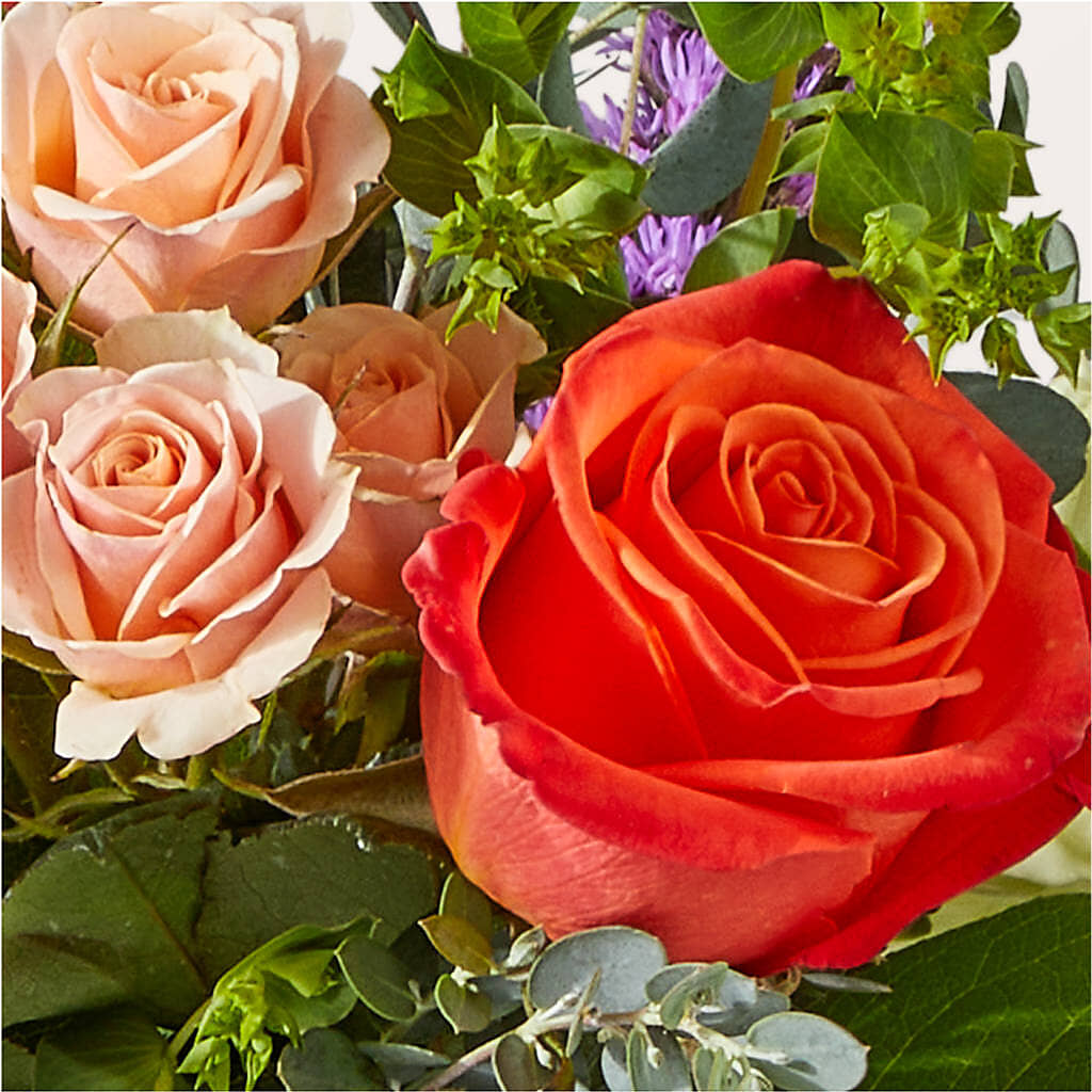 The Standout Bouquet –  Grand Flowers/irish Rose, Novi MI