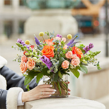 The Standout Bouquet –  Grand Flowers/irish Rose, Novi MI