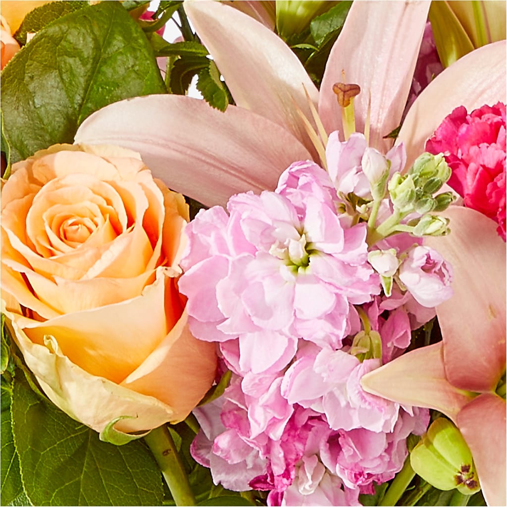 Bisous Bouquet –  Grand Flowers/irish Rose, Novi MI