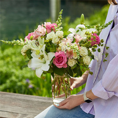Fondly Bouquet –  Grand Flowers/irish Rose, Novi MI