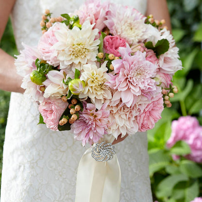 Heart's Promise Bouquet –  Grand Flowers/irish Rose, Novi MI